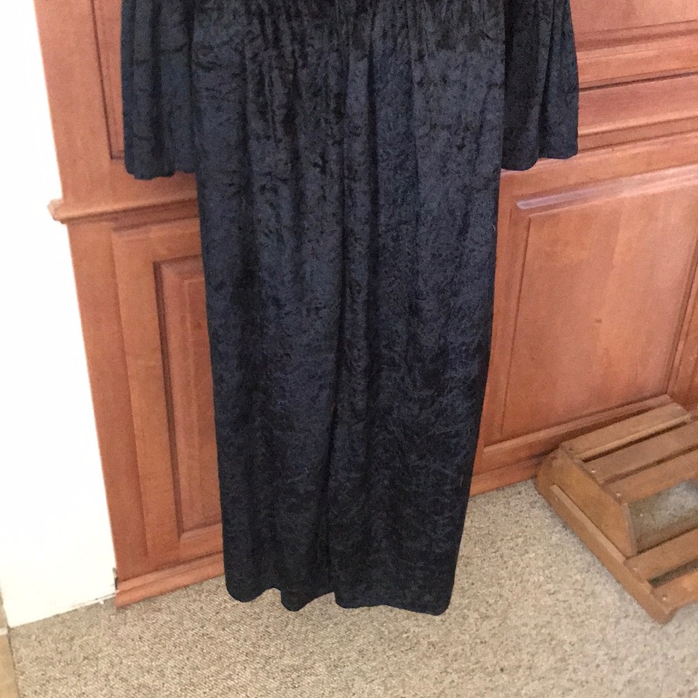 Gothic Renaissance Dress - Picture 6 of 7